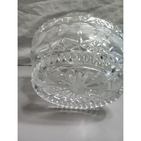 Vintage Hand Cut Medallion‎ Rose Basket By Imperial Crystal - Picture 4 of 10